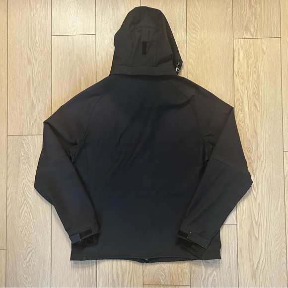 Mercedes-Benz Men's Black Hooded Softshell Jacket Performance Windproof Utility - Picture 7 of 10